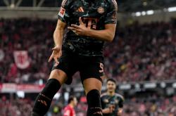 开云体育app-包含弗赖堡队在比赛中展现出色拼搏精神的词条