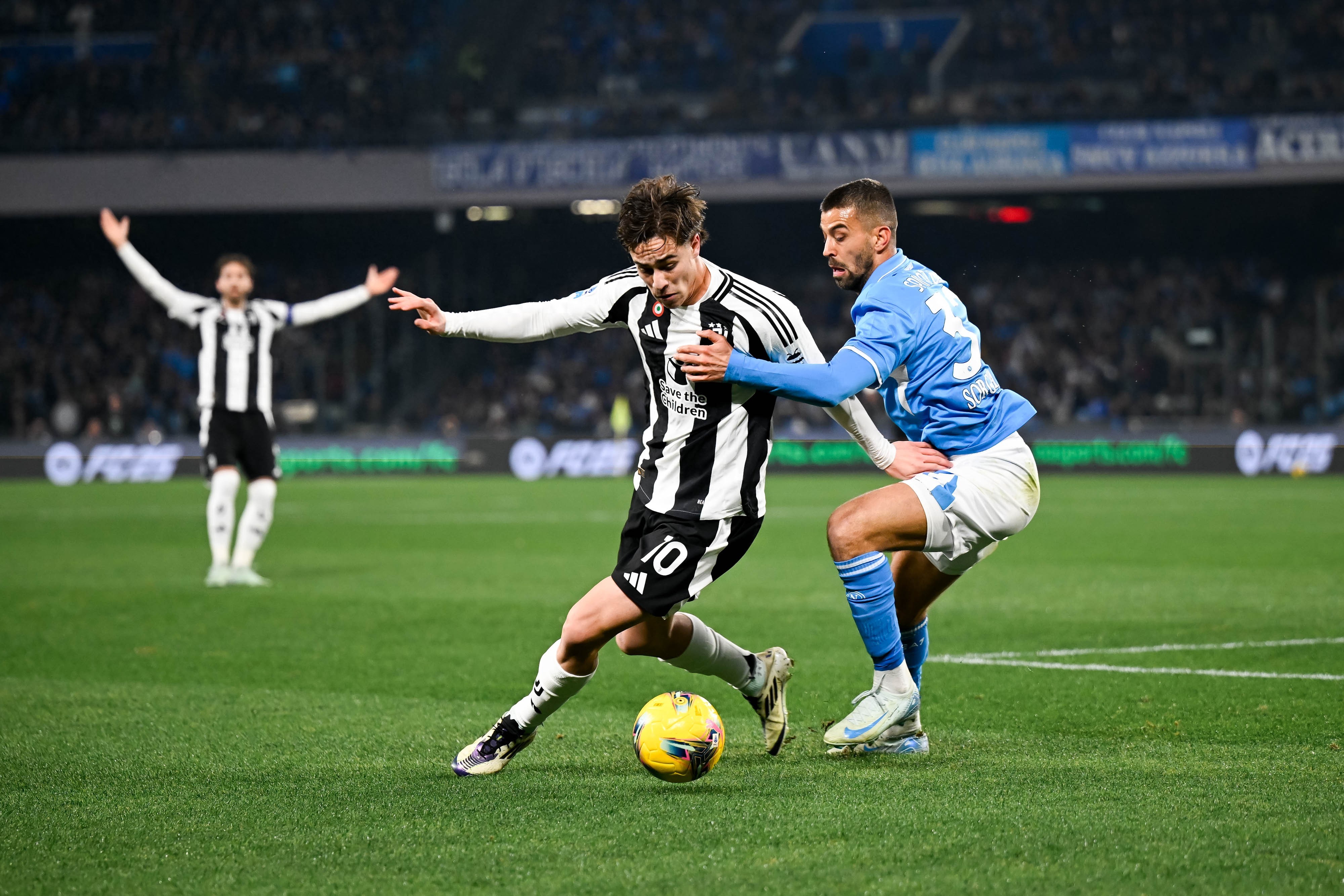 尤文客场大胜,稳坐积分榜次席的简单介绍 尤文客场大胜,稳坐积分榜次席的简单介绍