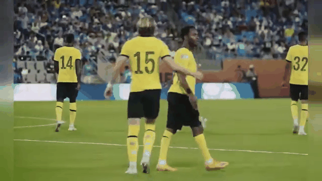 切尔西惨败无缘晋级欧冠，球迷失望