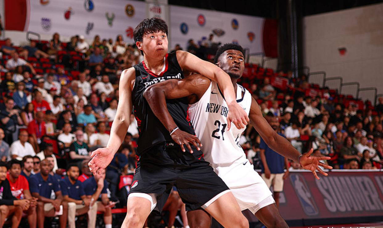 开拓者队凭借团队默契逆转对手晋级