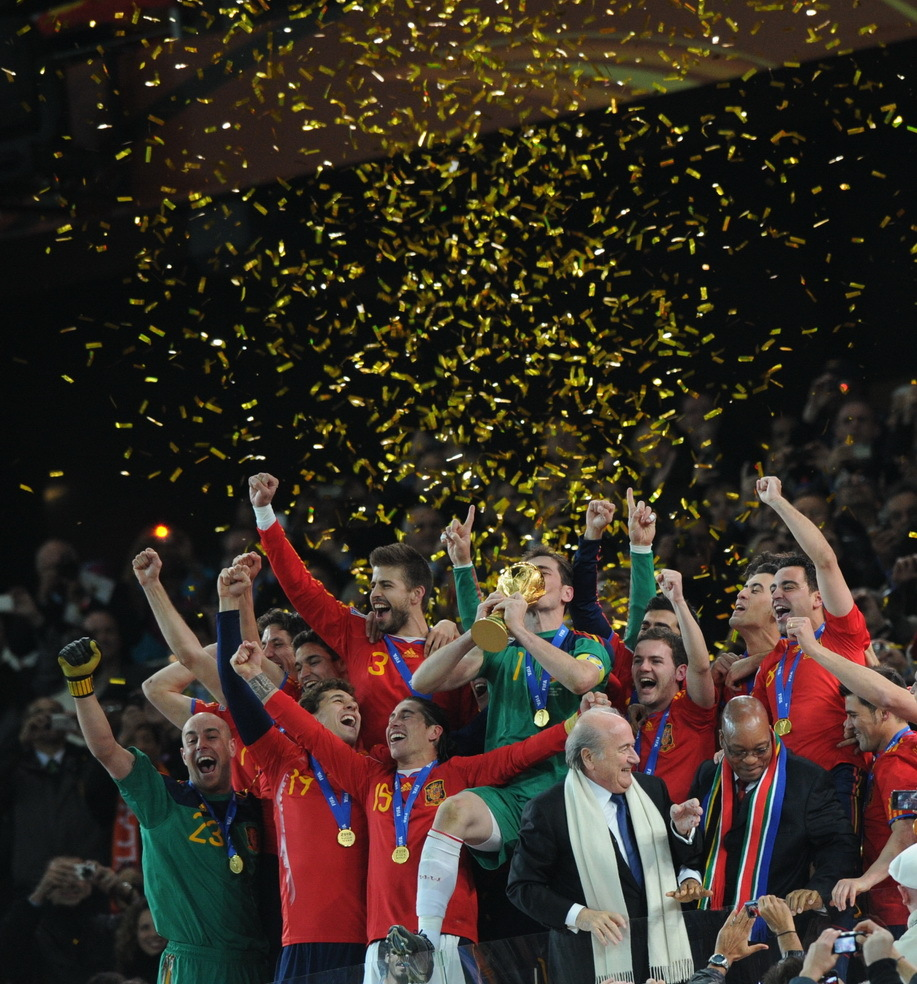 西班牙足球队夺取胜利，欧洲赛场火爆连连的简单介绍