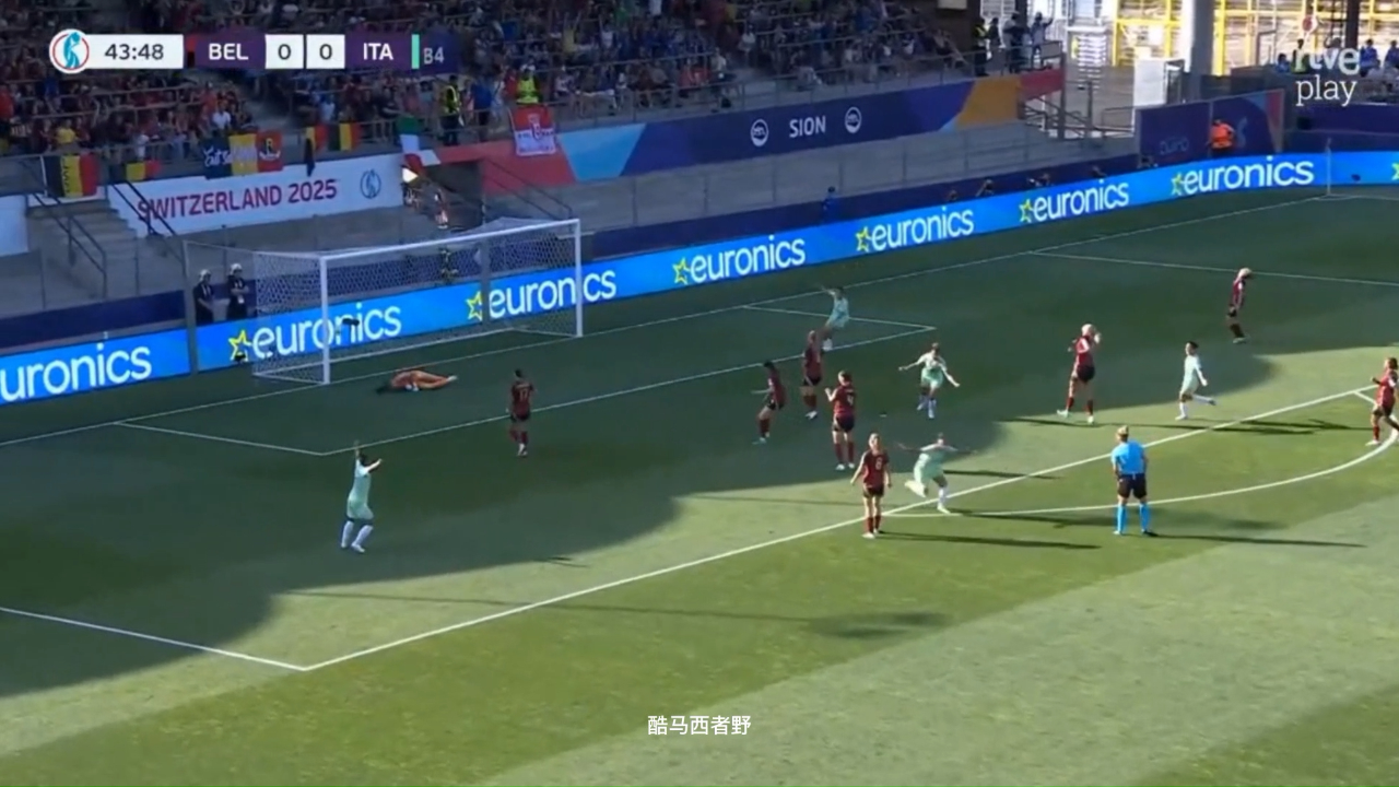 包含意大利队不敌比利时正式结束欧洲杯征程的词条