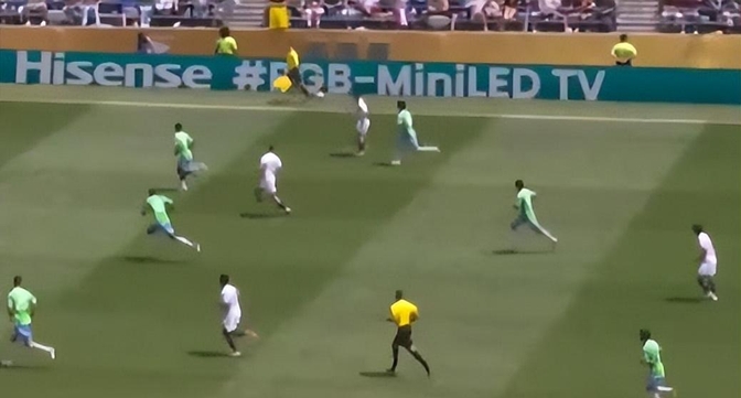 罗马遭遇悲剧！贝里手染红球队失利惨遭多特蒙德逆转的简单介绍