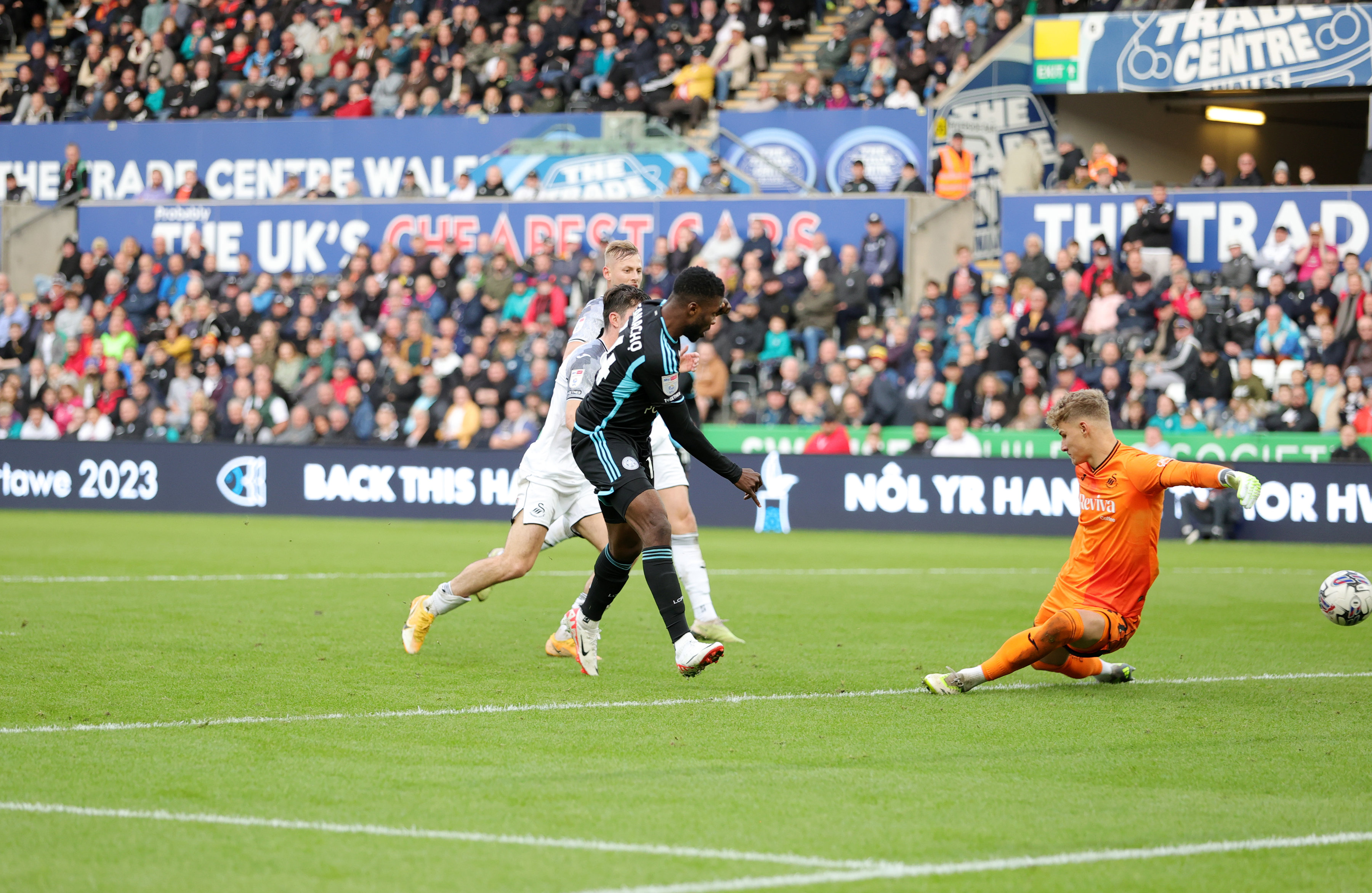 斯旺西主场逆转对手，取得惊人胜利的简单介绍