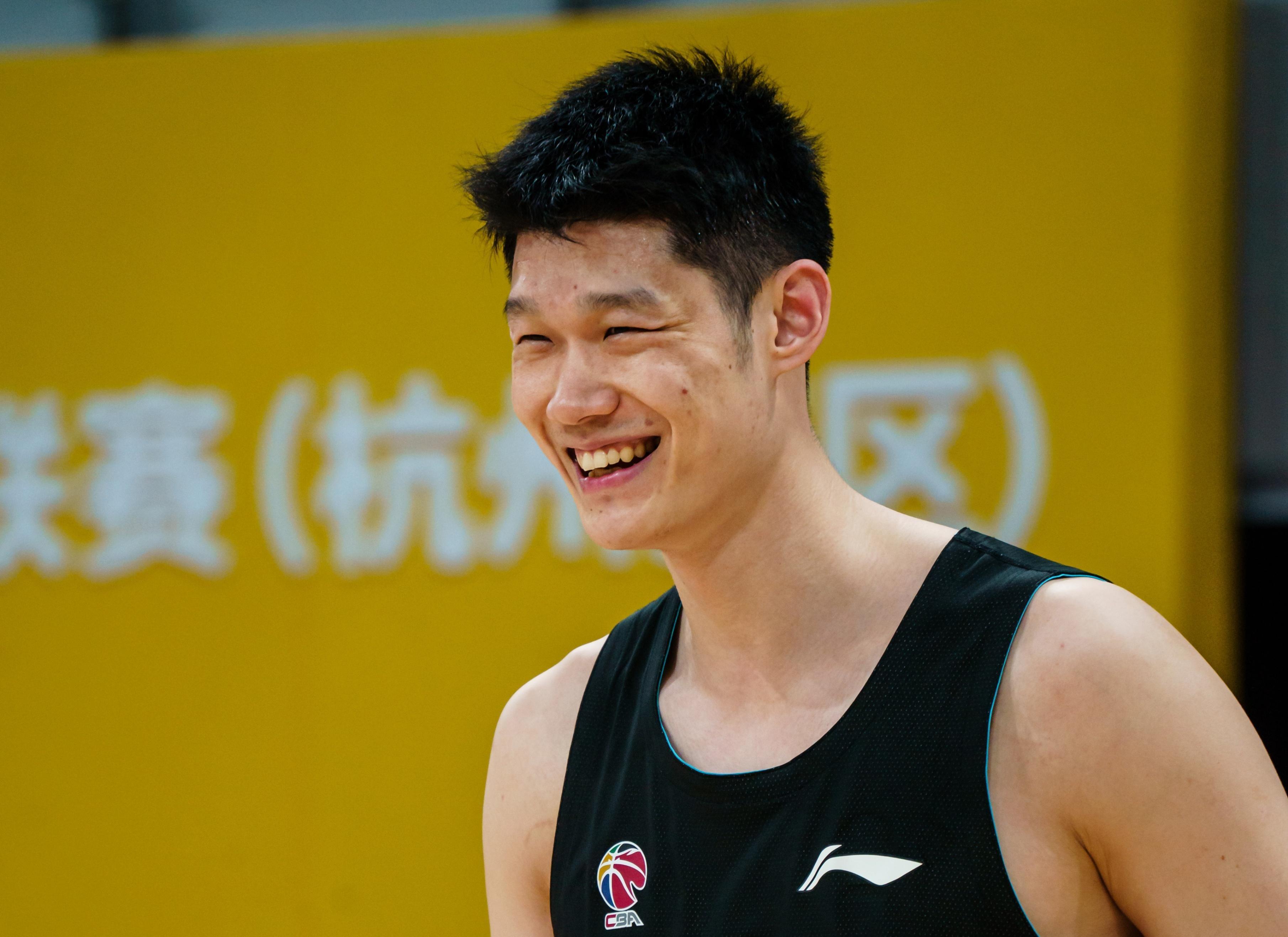 精彩对抗!顶级球队火爆决战 精彩对抗!顶级球队火爆决战