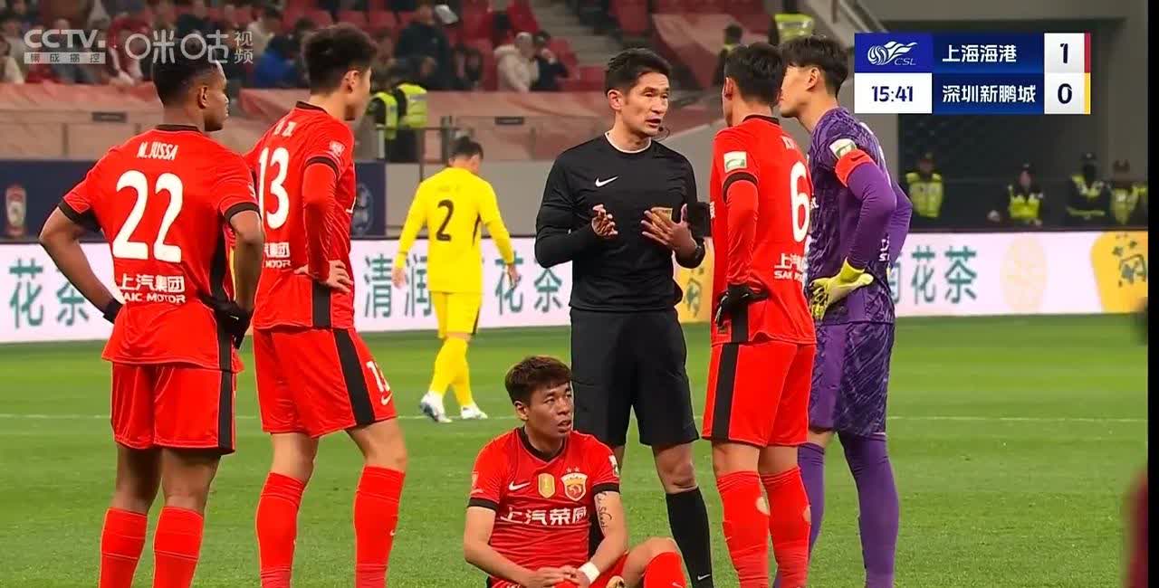 包含中超球员表现神勇，效力球队取胜赢得观众掌声的词条