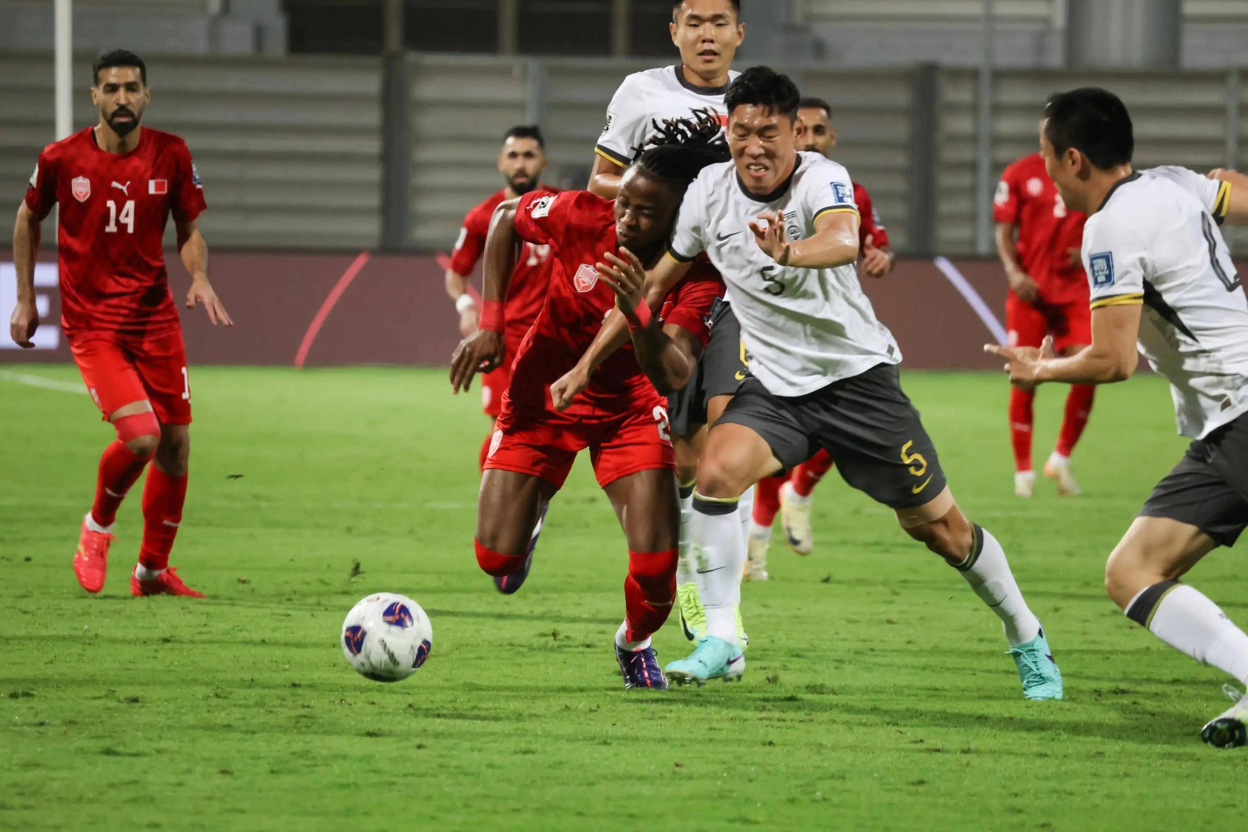 沙特球队遭遇惨败，出线形势严峻