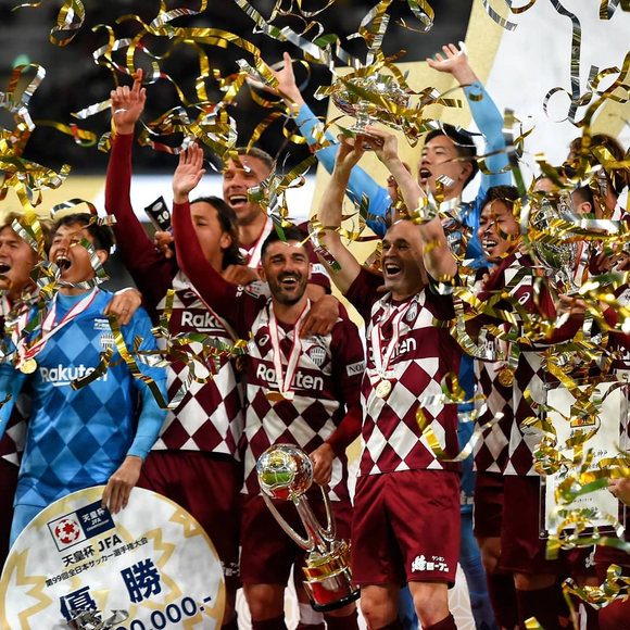 世界杯冠军队伍庆祝胜利归来的简单介绍 世界杯冠军队伍庆祝胜利归来的简单介绍