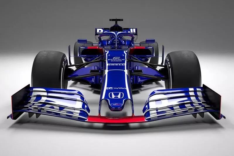 红牛二队险胜法拉利,拉塞尔带队取胜 红牛二队险胜法拉利,拉塞尔带队取胜